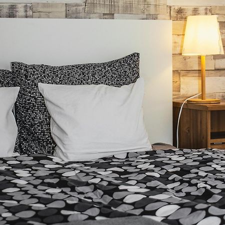3 Room Apartment In The Beautiful Street Budapest Esterno foto