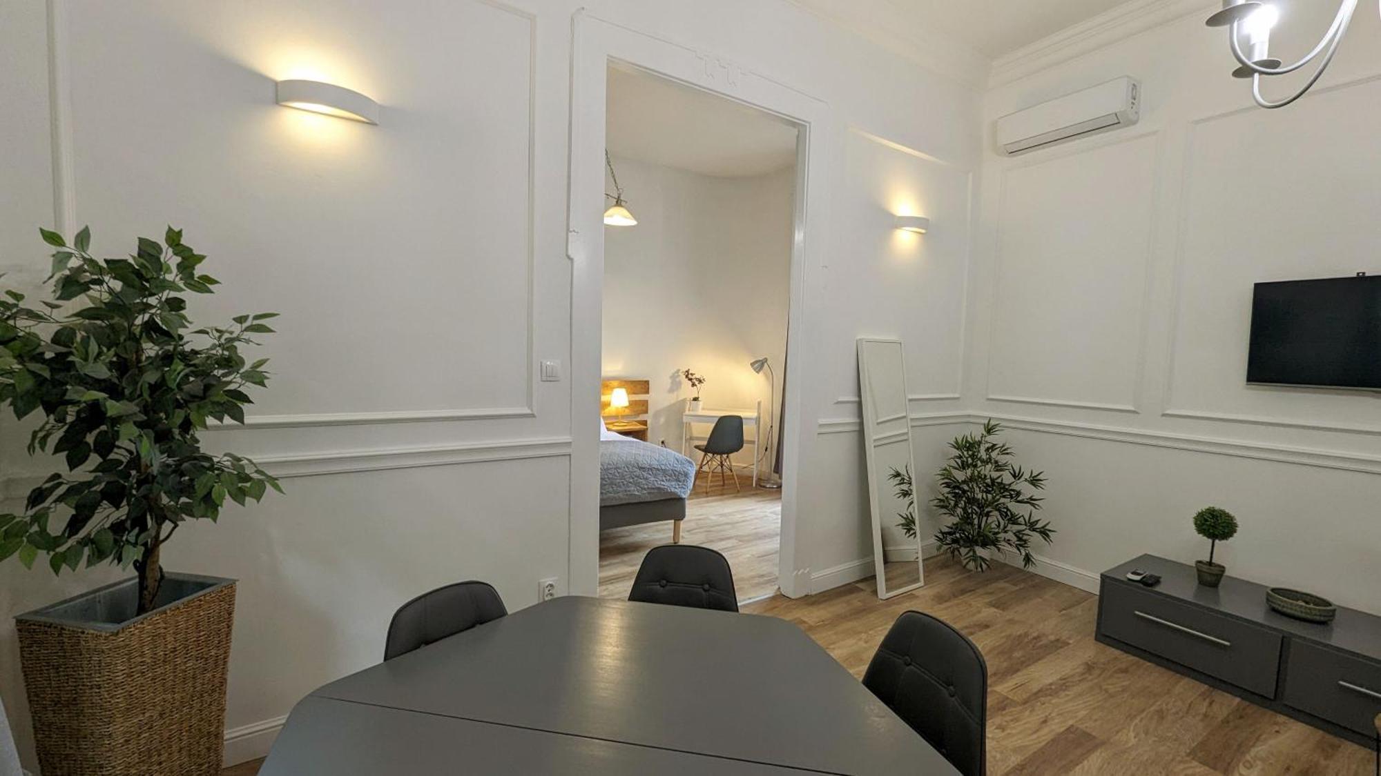 3 Room Apartment In The Beautiful Street Budapest Esterno foto