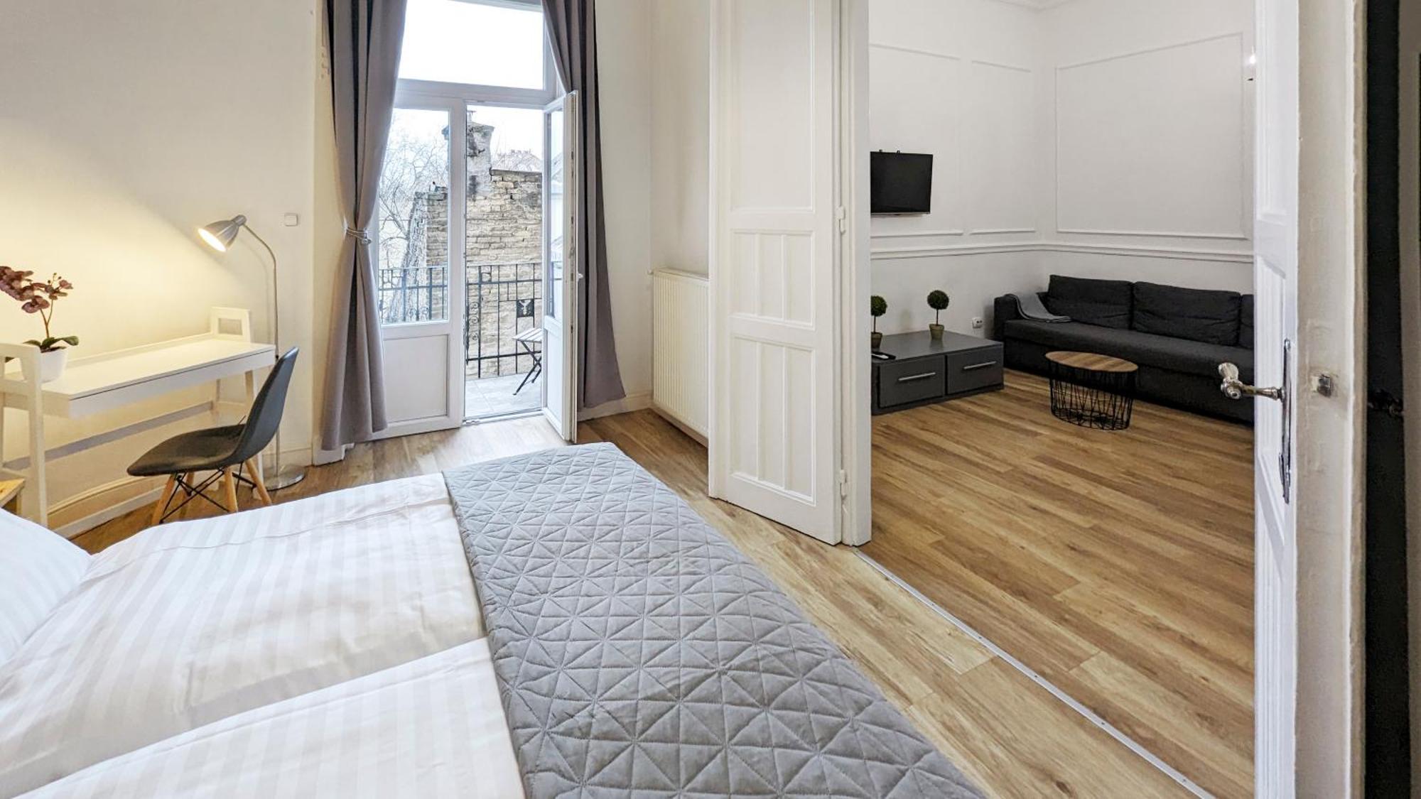 3 Room Apartment In The Beautiful Street Budapest Esterno foto