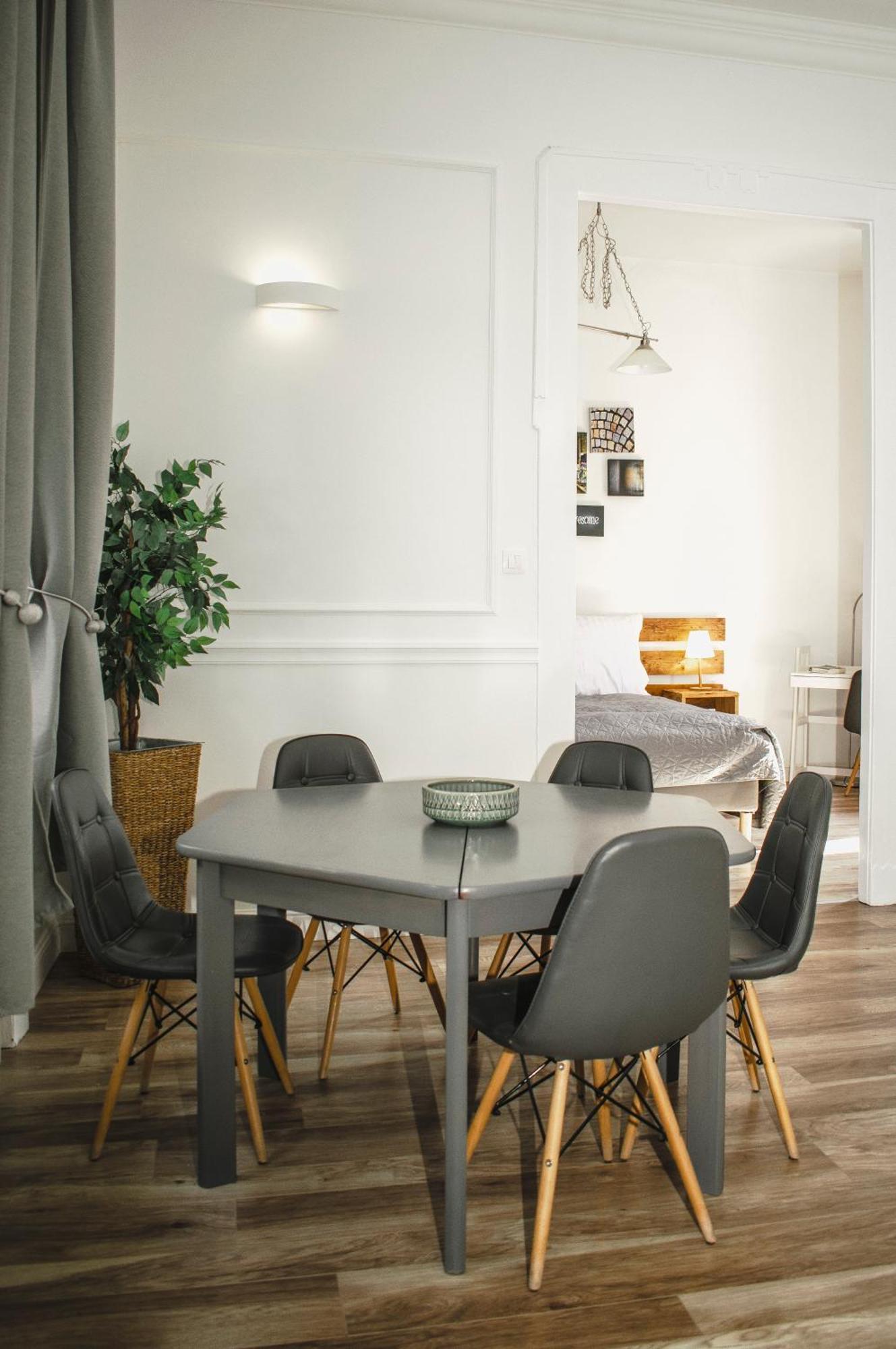 3 Room Apartment In The Beautiful Street Budapest Esterno foto
