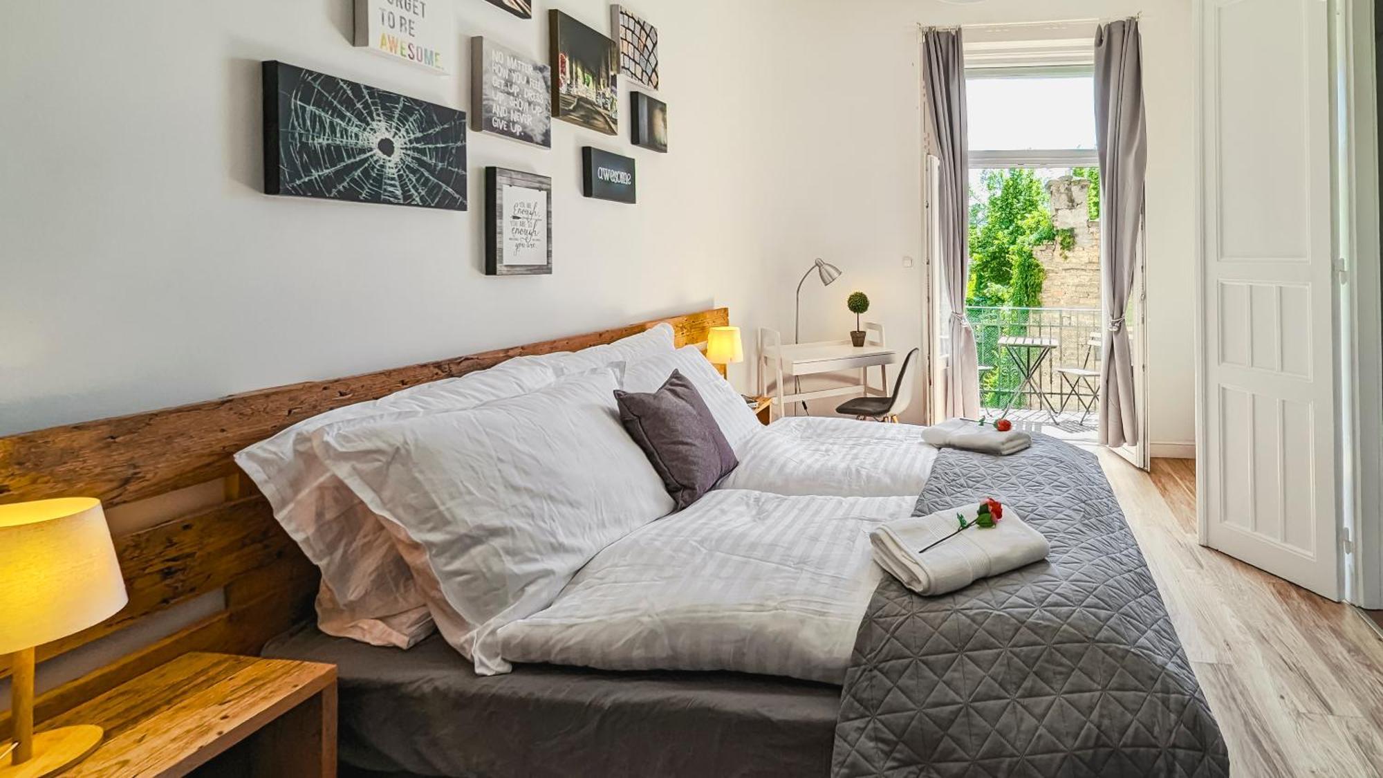 3 Room Apartment In The Beautiful Street Budapest Esterno foto