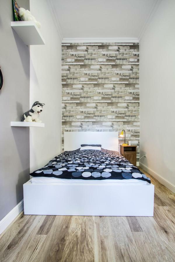 3 Room Apartment In The Beautiful Street Budapest Esterno foto